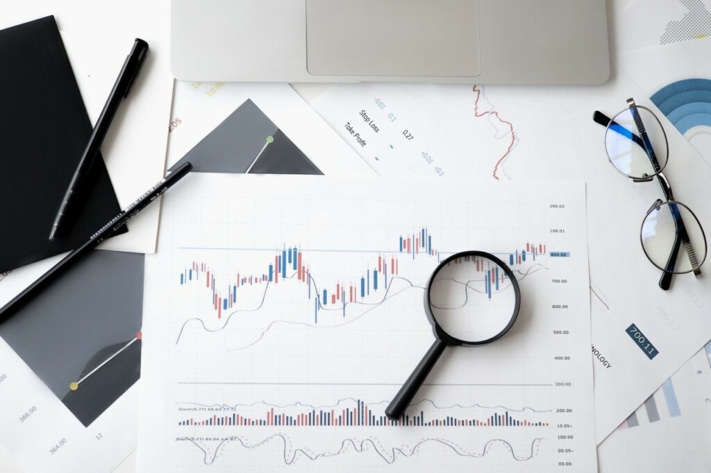 Mẹo giảm thiểu rủi ro trước khi mua cổ phiếu