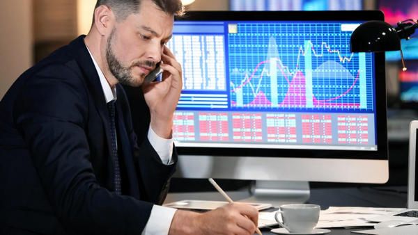 Swing trader là gì?